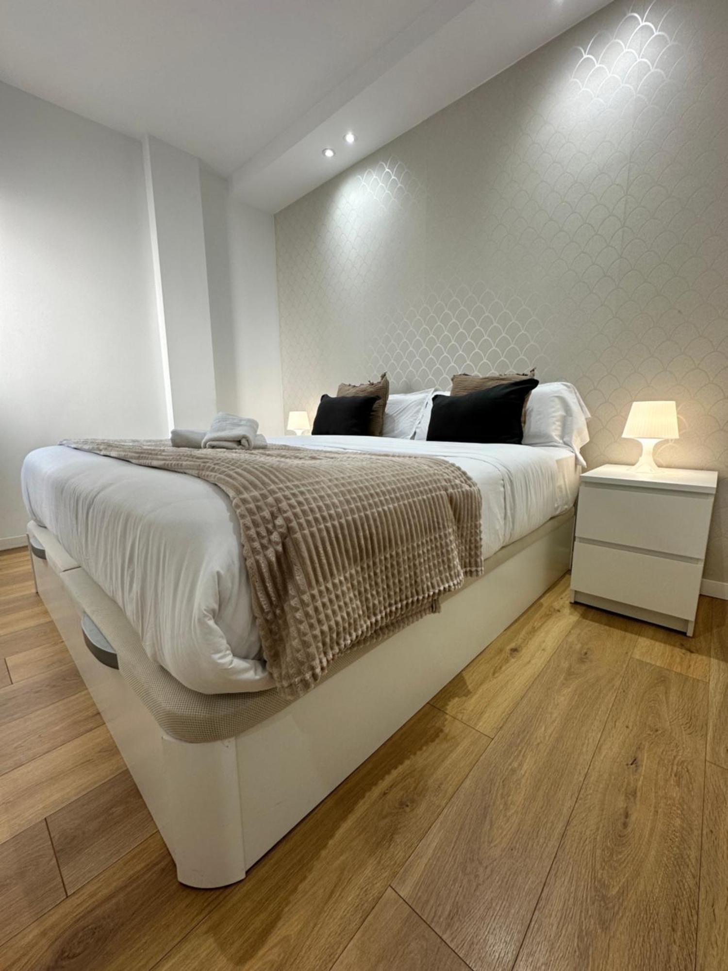 Capuchinos Deluxe Apartment Malaga Exterior photo