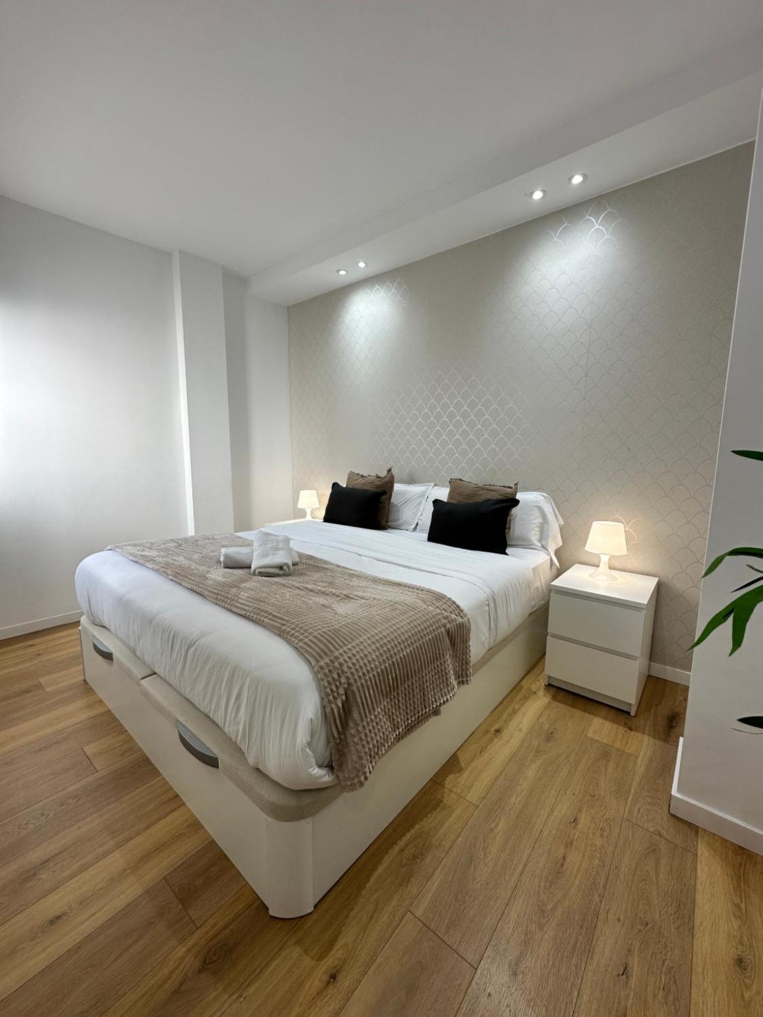 Capuchinos Deluxe Apartment Malaga Exterior photo